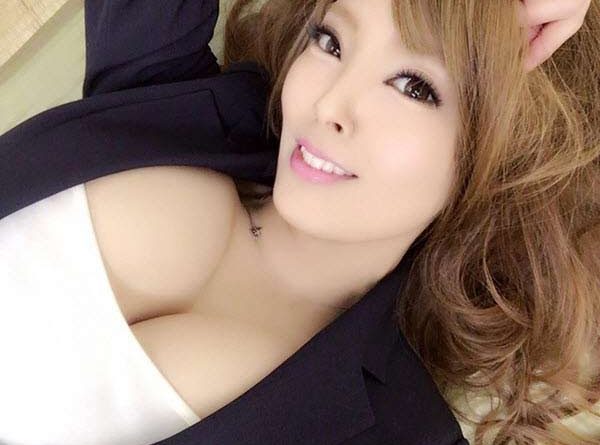 Hitomi-Tanaka-2
