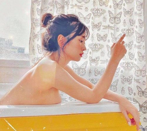 Lê Bống nghi lộ clip nóng