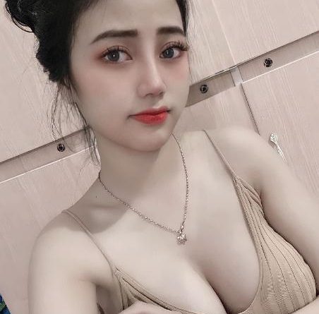 Máy bay bà già Quận 5