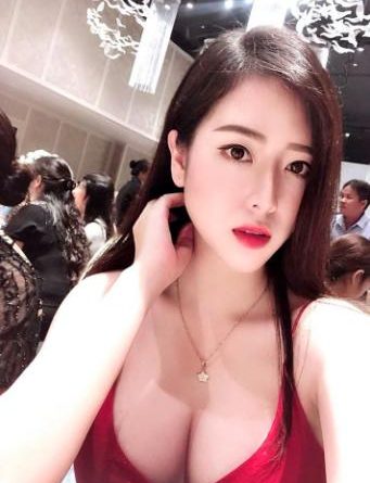Máy bay bà già Quận 7